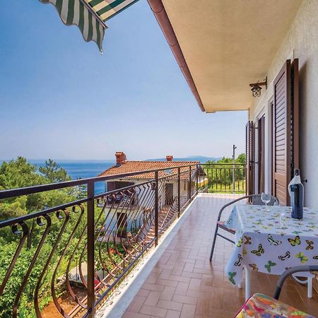 2 Bedroom Lovely Apartment In Ловран Экстерьер фото